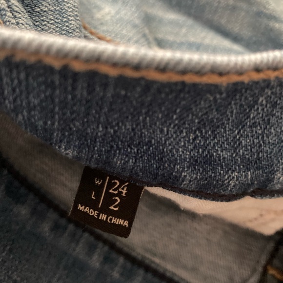Abercrombie & Fitch Jean Shorts - Picture 3 of 4
